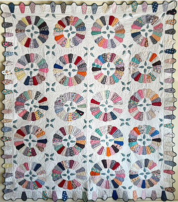 41615 Dresden Plate Patchwork Quilt A IMG_9448