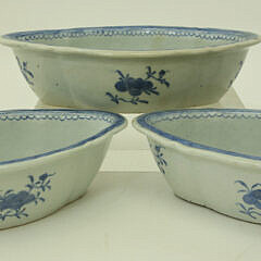 Three Canton Diamond Form Open Vegetable Dishes, 18th Century