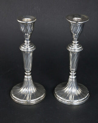 22-4790 Pair of Tiffany Sterlig Silver Candlesticks A_IMG_6798