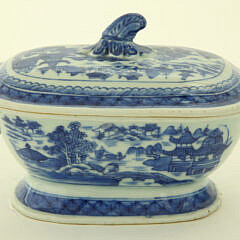 Canton Covered Sauce Tureen, 19th Century