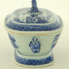 Canton Covered Sauce Tureen, 19th Century