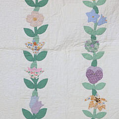 Vintage Floral Vines Applique Quilt, circa 1930s