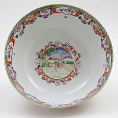 Chinese Export “Mandarin Palette” Hunting Punch Bowl, Qianlong Period (1736-1795)