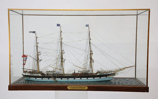 19-4360 Commonwealth Ship Model A_IMG_9514