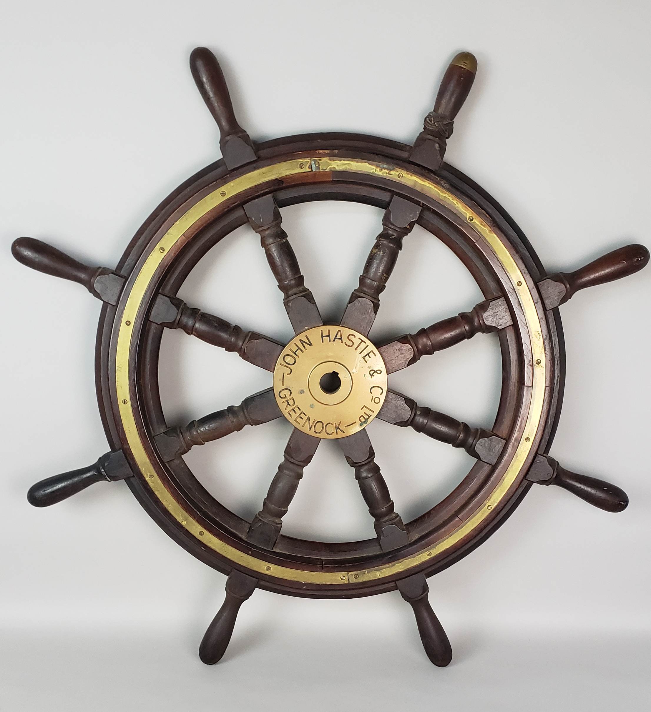 船舶用舵輪●John Hastie & Co. Ltd製造●24-06-19 Lot - BRASS SHIP'S WHEEL BY JOHN HASTIE & CO. LTD.