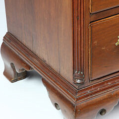 Pennsylvania Chippendale Walnut Chest of Drawers, 18th Century