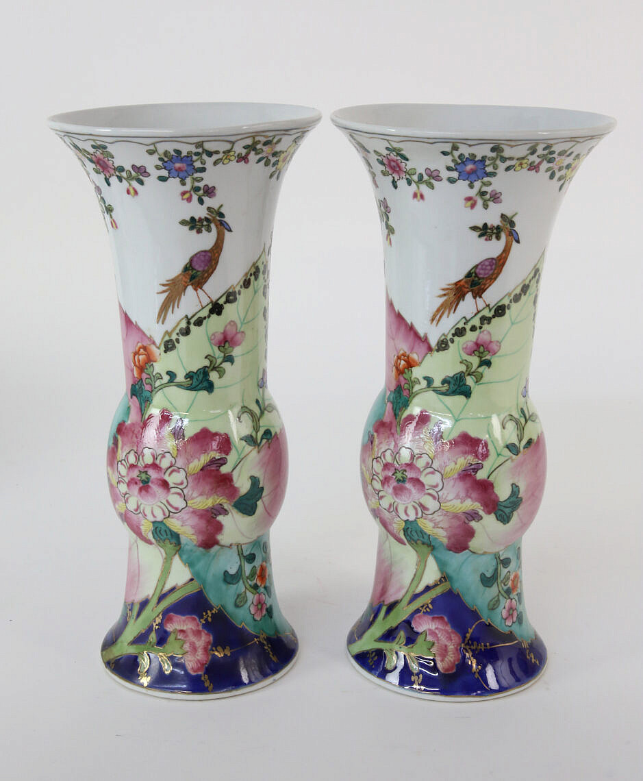 tobacco leaf china vase Vintage Vase: Seymour Mann Ginger Jar, Blue Line, Chinoiserie Decor The Extravagant Tobacco Leaf Design Of Leaves And Flowers Has Been Adapted To This Magnificent Vase Which Is A Dramatic Accessory For The Home Tobacco Leaf never goes out