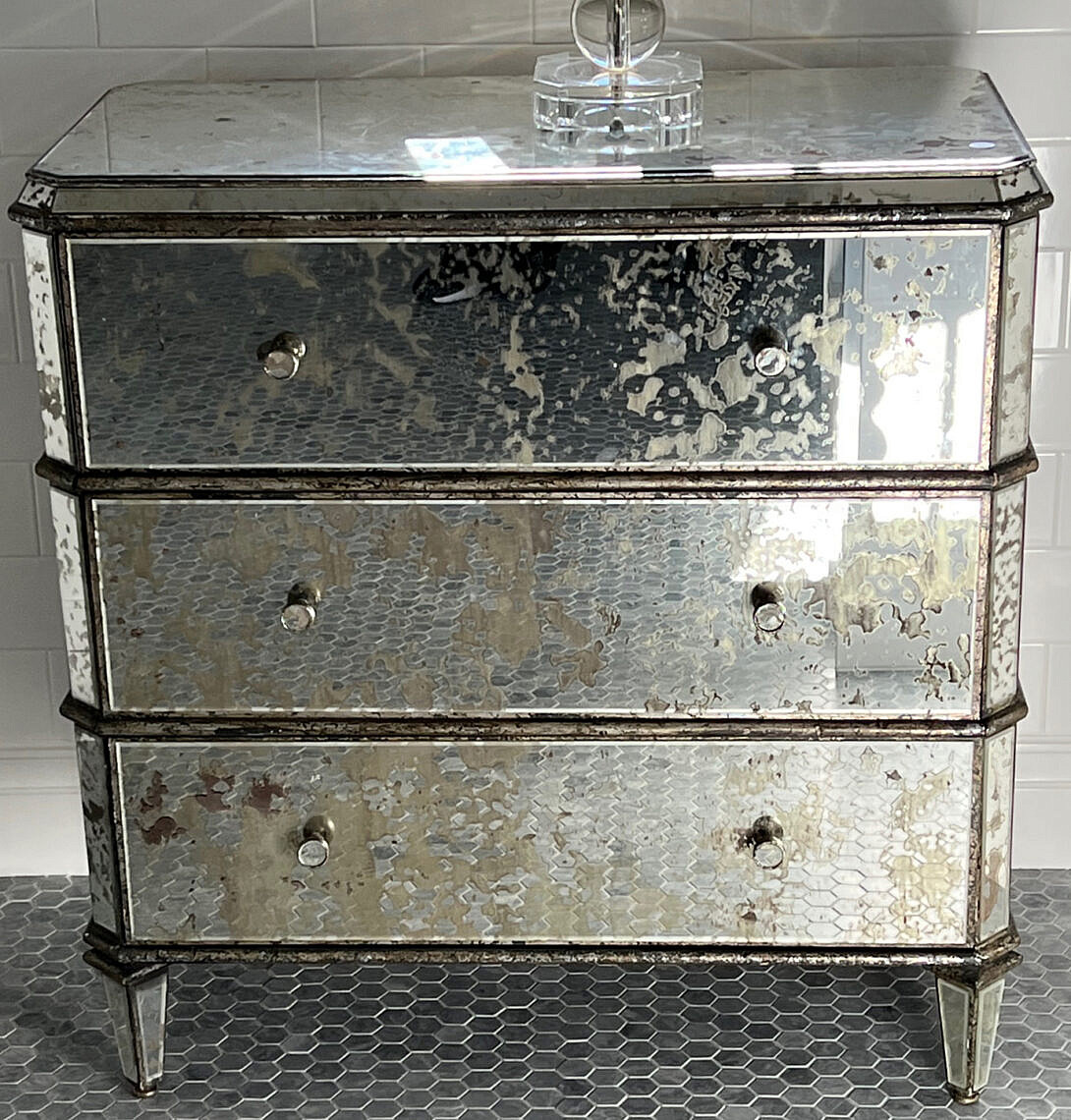 Contemporary ThreeDrawer Mirrored Chest of Drawers Contemporary ThreeDrawer Mirrored Chest