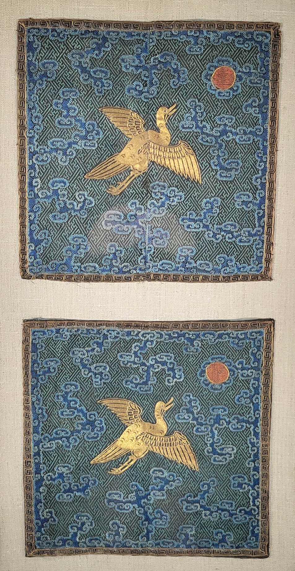 Chinese Rank Badges 洋書　新品　輸入 A RARE PAIR OF EMBROIDERED GOLD-GROUND RANK BADGES OF QILIN