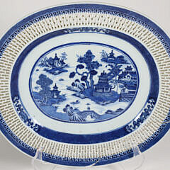 Chinese Export Canton Reticulated Fruit Basket and Oval Underplate, late 18th Century
