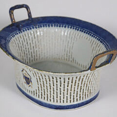 Chinese Export Canton Reticulated Fruit Basket and Oval Underplate, late 18th Century