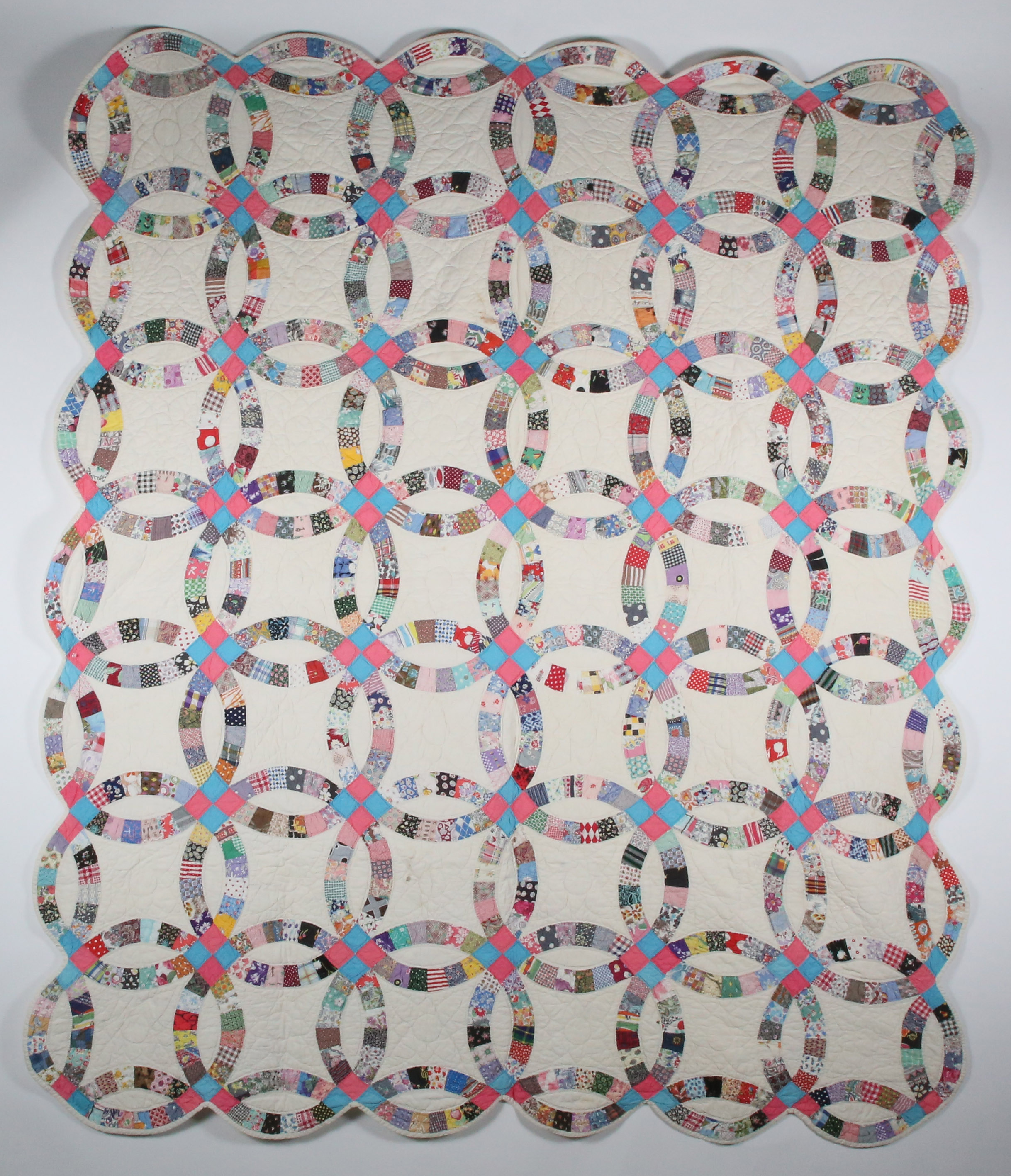 Vintage Double Wedding Ring Patchwork Quilt circa 1930s Vintage