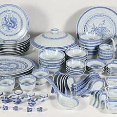 40105 Chinese Blue + White Dinner Service A_IMG_9903 4