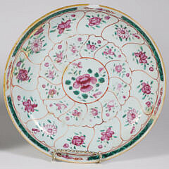 Pair of Chinese Export Shallow Bowls, 19th Century