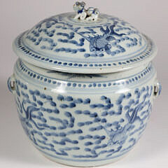 Vintage Chinese Blue and White Covered Cachepot