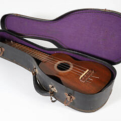 101 Paul Summers Ukulele in Custom Case A IMG_5065