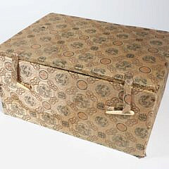 Six Pieces of Imari Porcelain in Fitted Box, 19th Century