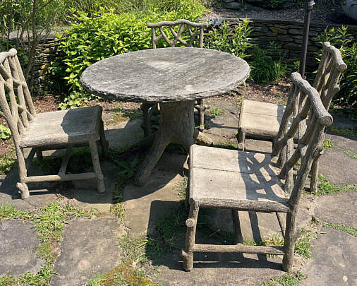 95-5450 Faux Boid Concrete Table and Chairs A_IMG_7348