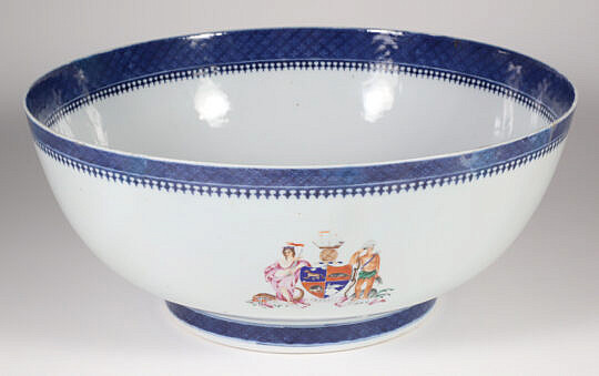 11-5488 Chinese Export Armorial Porcelain Punch Bowl A_IMG_9185