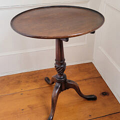 Mahogany Tilt Top Round Candlestand, 19th Century