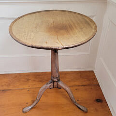 Mahogany Birdcage Tilt Top Round Candlestand, 19th Century