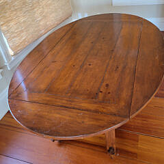 Contemporary Mahogany Dining Table