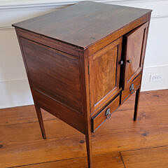 English Hepplewhite Mahogany Bedside Commode, circa 1820