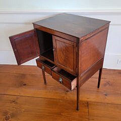 English Hepplewhite Mahogany Bedside Commode, circa 1820