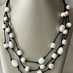 40874 Triple Strand Fresh Pearl Necklace A_IMG_7763
