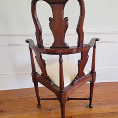 Queen Anne Mahogany and Burr-Walnut High-Back Corner Chair, 18th Century