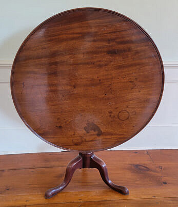 168-5515 Mahogany Round Tilt Top Tripod Breakfast Table A_20250127_100651