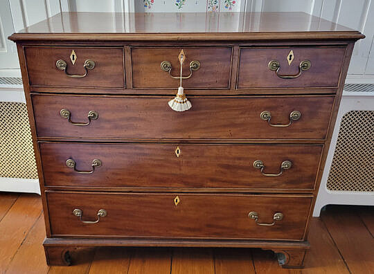 Mahogany Chest of Drawers, 19th Century