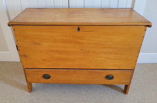 Pine Lift Top Blanket Box Over One Drawer, 19th Century