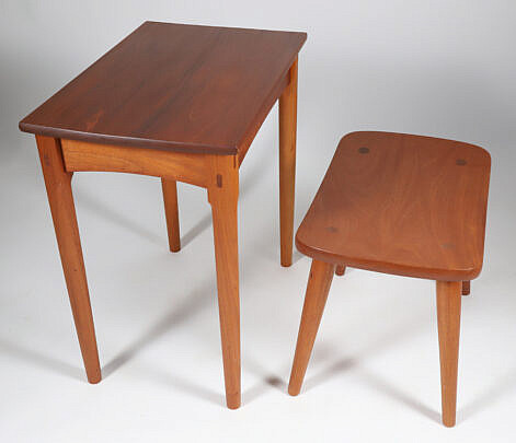 23-5490 Cherrywood Side Table + Stool Gary Weeks + Co G_IMG_9630 2