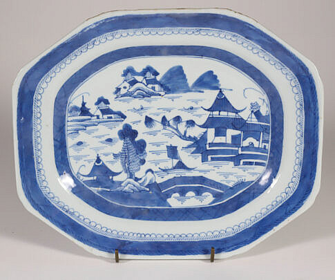 Canton Oval Serving Dish, 19th Century