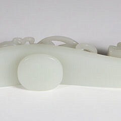 Chinese White Jade Dragon Belt Hook, 19th / 20th Century