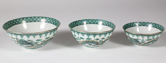 Three Antique Japanese Porcelain Foo Dragons Nesting Finger Bowls