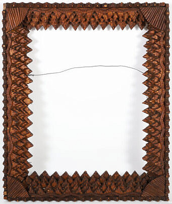 33-2344 Tramp Art Carved Frame A_IMG_9804 3