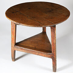 English Pine Cricket Pub Table with Circular Top, Early 19th Century