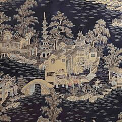 Chinese Export Gilt Lacquer Sewing Table, circa 1820
