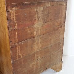 Fine American Chippendale Tiger Maple Graduated Six Drawer Tall Chest, 18th Century