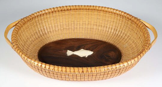 23-5535 Jean M. Valerio Nantucket Basket Tray A_IMG_9780