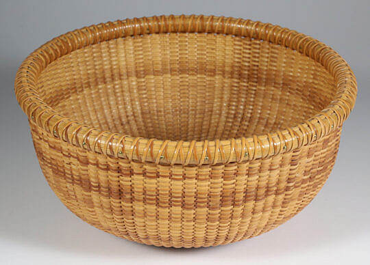 38-5535 Jean M. Valerio Open Round Nantucket Basket A_IMG_9774