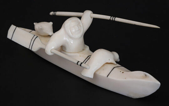 42764 Inuit Kayak and Eskimo A_IMG_9595