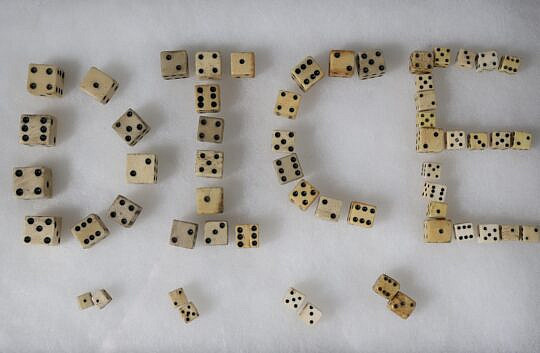 6-5529 Fifty-Three Bone Dice A_IMG_9810