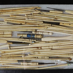 8-5529 Bone Crochet Hooks A_IMG_9800