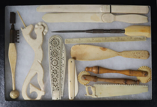 9-5529 Bone Artifacts A_IMG_9804