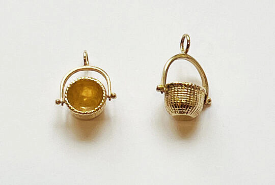 4-5535 Two 14k Gold Miniture Nantucket Basket Pendants A IMG_8848