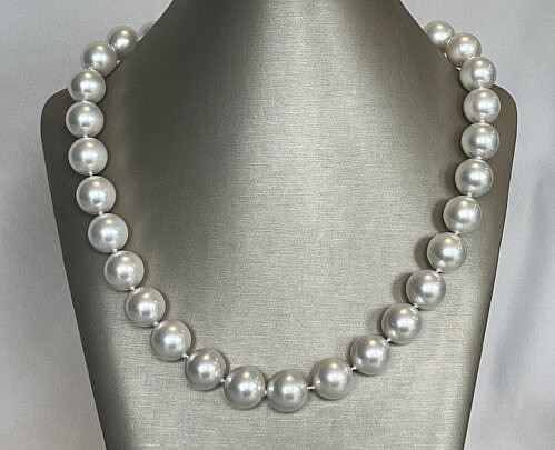 101 Fine South Sea Pearl Necklace A IMG_9046