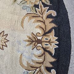Vintage / Antique Oval Floral Pattern Hooked Rug